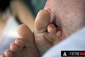 Footsiebabes Thick Dick Stud Finishes on Sasha Rose's Toes After Some Anal Fun