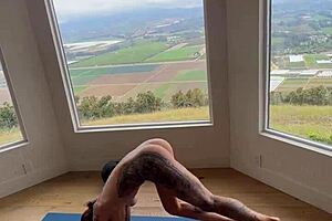 Morning vibes with Felicity Feline doing naked yoga, so hot! 🔥