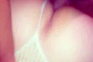 casero madurita masturbates her horny pussy on the side