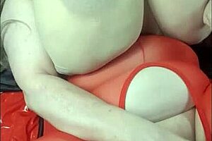 Lady with huge tits enjoys bbc toy 😏