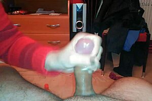 Hey, wanna see how I stroke this out for a wild finish? I got this amateur clip just waiting for your eyes to feast on!