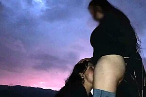 Halloween al natural con mi amiga bicuriosa nos dimos lengua y su esposo llamandola