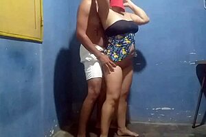 mi comadre siempre le encanta hacerme sexo oral con sus grandes tetas