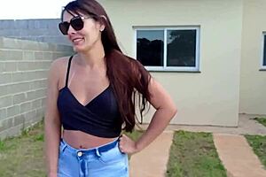 Wow, real estate agent couldn't resist hot client for a quick fuck!