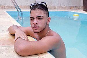 Mamando A Piroca Do Vendedor De Picole Na Praia