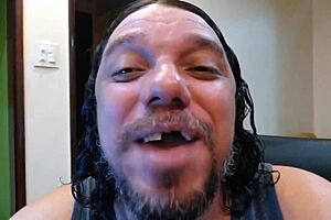 don't do this to me! i'm not gay but this pussy is tempting!