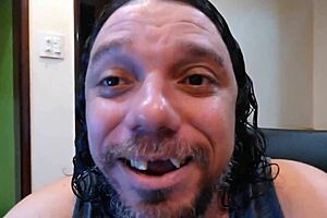 don't do this to me! i'm not gay but this pussy is tempting!