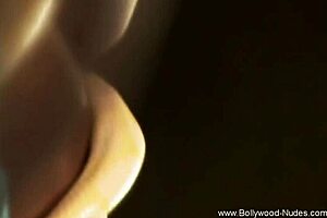 Indian mature dances seductively for handjob