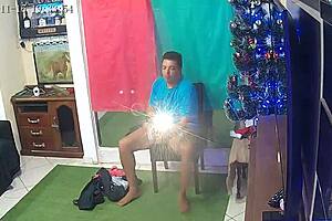 Filmei minha esposa trepando com meu amigo!