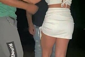 meu primeiro dogging - marido me levou a um terreno abandonado para encontrar negros dotados