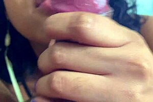 Enjoying a steamy blowjob session 😏