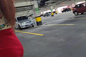 Wife Flashes in Public Market Without Panties on Display