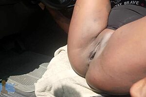 Nikkistackzzz car wash service with big tits