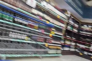 Wife Flashes in Public Market Without Panties on Display