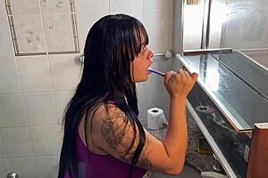 chamei meu vizinho encanador e o carioca me meteu a rola completo l� no red