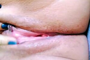 Teen Amateur Novinha Rubs Her Pussy and Ass in Webcam Massage Until Cum Drips