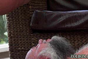 i drink pee from that jizzy slut