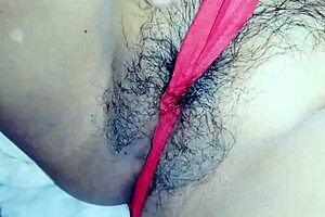 Mostrando A Mi Esposa Con Su Tanguita Roja