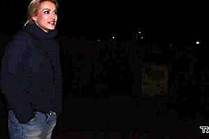 Rescued Blonde Helps Stranger in Van with Perfect Body 😍