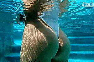 Damn, hot teen 18+ amateur pounded by huge BBC underwater! What a wild ride!