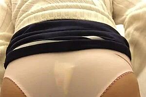 女装 ニューハーフ Shemale トイレ 生理 タンポン ナプキン 食込 ウ チ付08 Mov