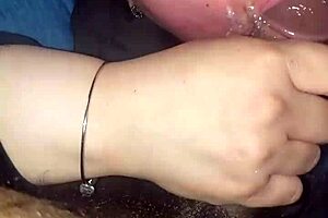 I'm the slutty ebony milf deepthroating big black dik