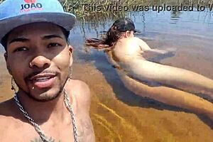 Novinha Branquinha Gostosa Exploring Nudist Beach First Time with Bruninha Fonseca & Joao O Safado