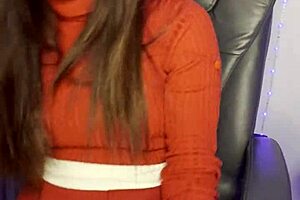 i finger carolina iena's wet pussy