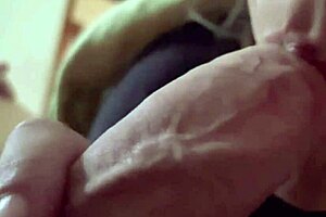 she givin me a blowjob to calm my crazy day, ya know