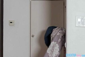 Teen slammed to orgasms by stepdad’s big dick in bathroom 😱