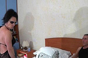 i joined mature women licking and blowing young big cocks in a threesome