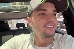 Trailer client sucked skinny amateur in car bondage scene