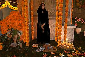 The Crygirl features music and amateur teens