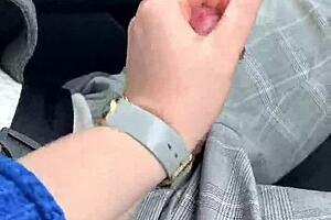 Risky blowjob while driving the car