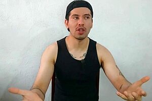 Convinced Straight Married Coworker to Suck 20cm Dick at Work