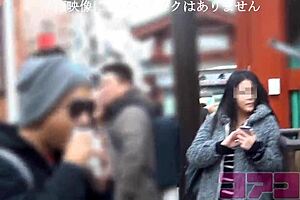 Giant Tits Mature Woman Picked Up At Asakusa Thunder Gate!
