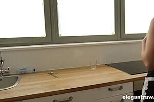 damn this black dick just cracked her asshole wide open with buttplug gaping