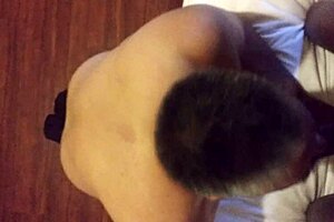 Sucking that big black shemale cock 😏