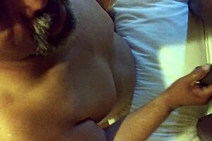 Sucking that big black shemale cock 😏