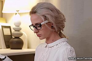 i fucked cute teen hanna rey and ate her cum