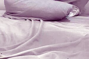 watch this latina solo on webcam, her big ass getting creamy with toys in close up