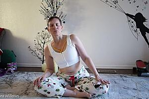 Yoga lesson turns into shaved ass worship with cute wife!