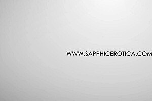 Chrissy Fox And Daphne Klyde Lick And Finger Each Other!