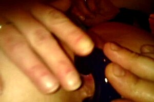 She screams loud until reaching an intense anal orgasm in wild session