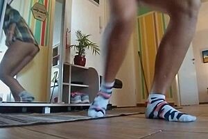 Enjoy a Fun No Panties Prank on the Delivery Guy