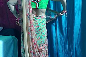 देसी बीवी कोमल रफ फक