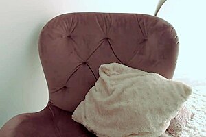 i'm a cute little latina dancin around on webcam feelin slutty