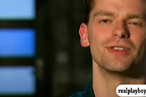 Two couples swing in bathtub
