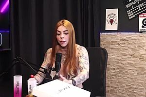 Pediu Ajuda Internada, Despediu Drogas Pais Foram Embora Ruiva Braba Sheer Red