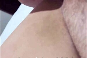 Amateur guy licks pussy with tongue in muff diving session